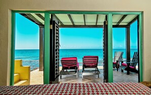 Honeymoon-Suite, Meerseite (Bungalow) | Zimmersafe, individuell dekoriert, individuell eingerichtet