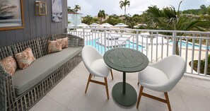 Luxe kamer, 1 slaapkamer, uitzicht op tuin (Sunset Bluff Luxury Club Level Room) | Uitzicht vanuit de kamer
