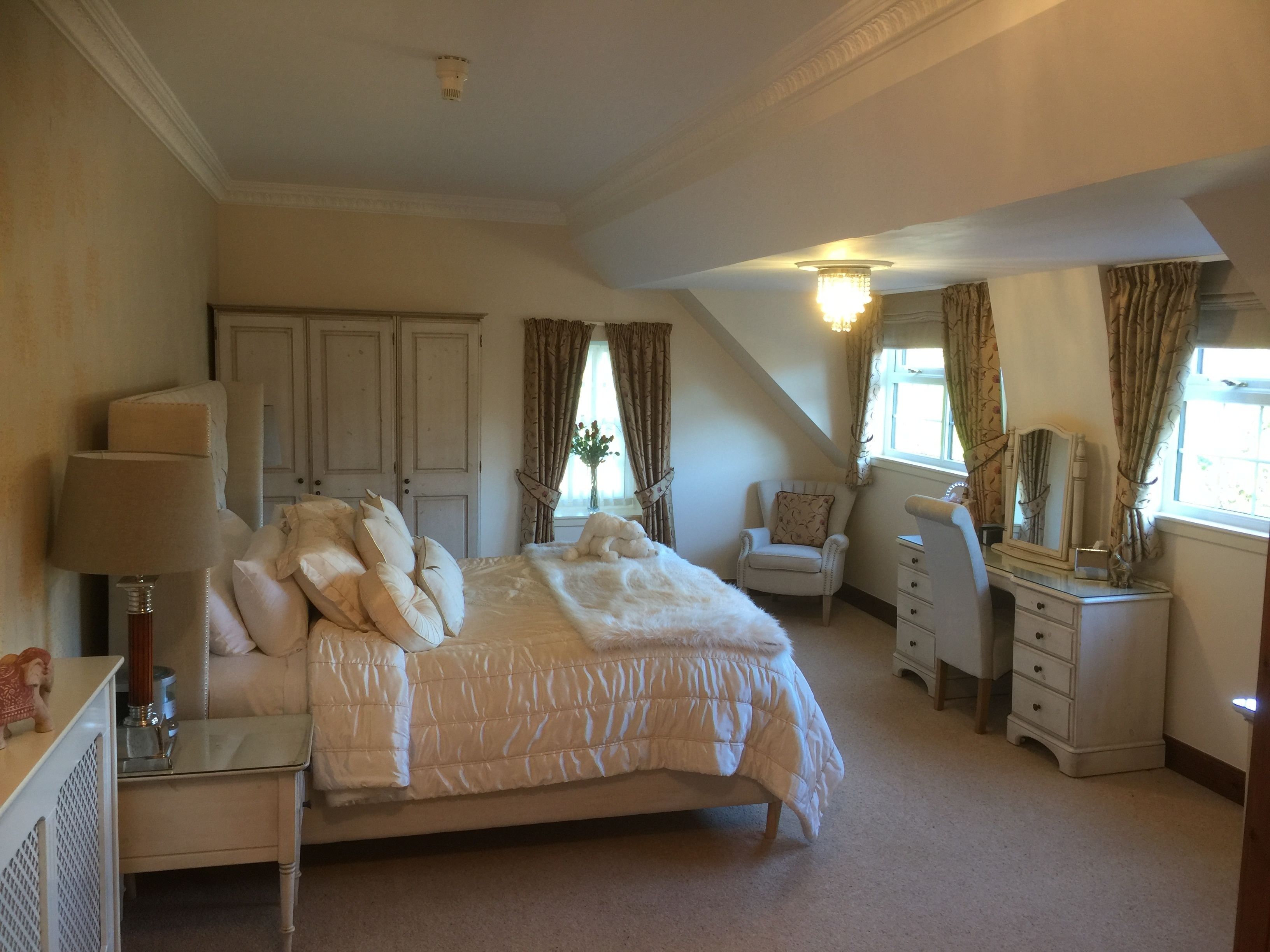 suite | 1 bedroom, desk, iron/ironing board, free wifi