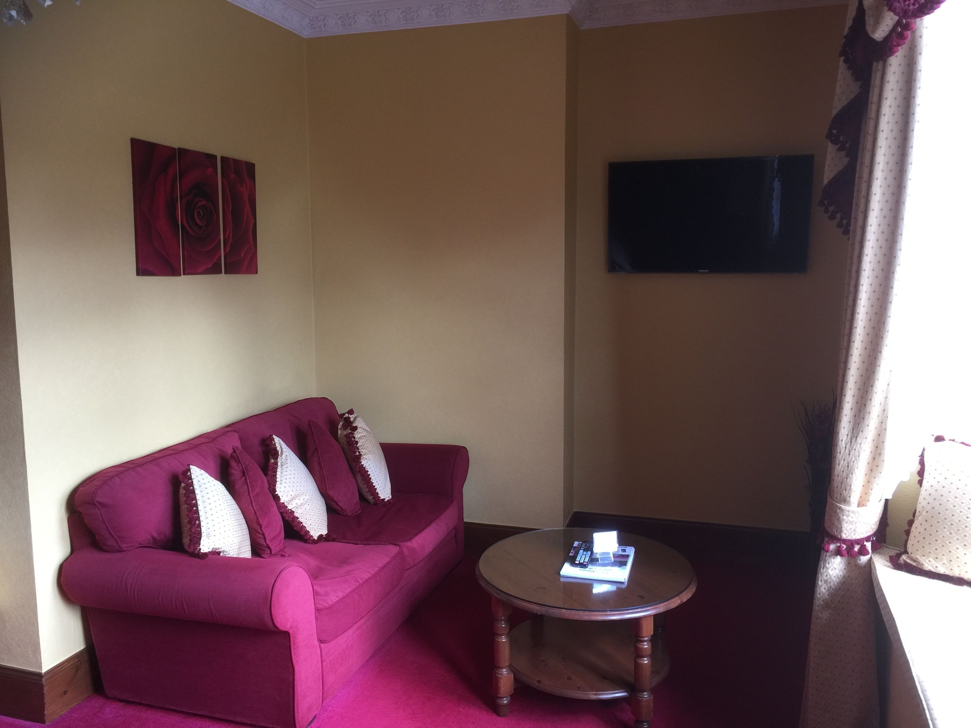 four poster | 1 bedroom, desk, iron/ironing board, free wifi