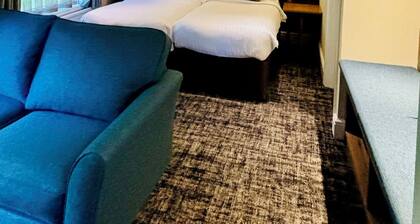 Waterloo Hotel Lodge