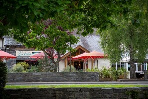 BBQ/picnic Area - Waterloo Hotel Lodge (Betws-Y-Coed)