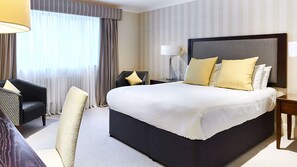Classic Double Room | 1 bedroom, in-room safe, desk, iron/ironing board