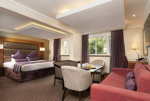 Executive Double Room | Premium bedding, in-room safe, desk, blackout curtains