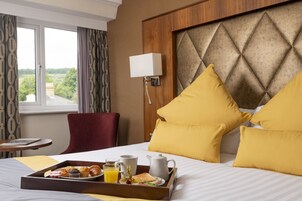 Classic Double Room | Premium bedding, in-room safe, desk, blackout drapes