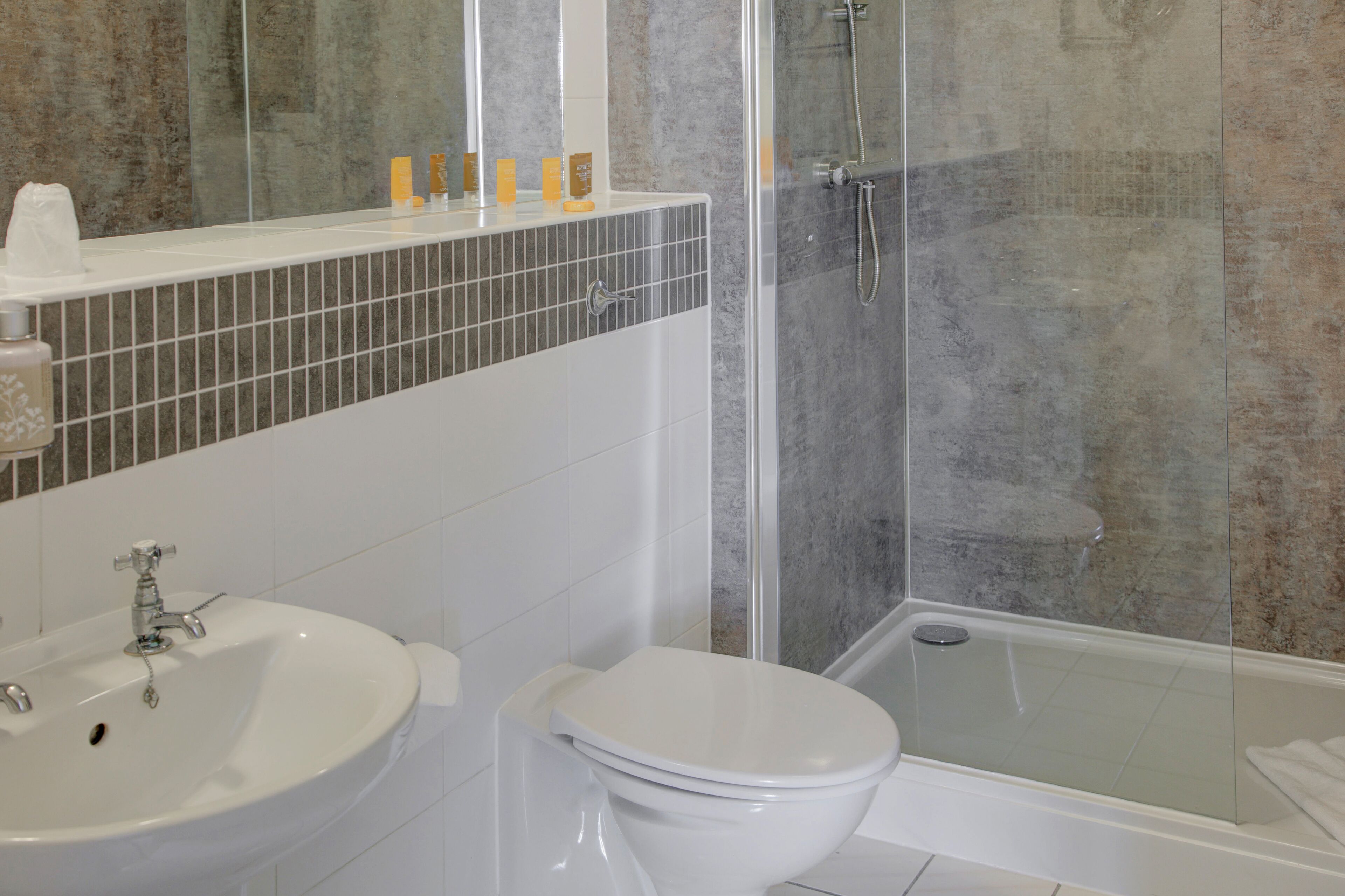 standard twin room | bathroom | hair dryer, towels