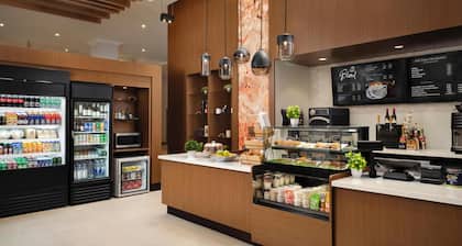 Hotel Zessa Orange County Airport, a DoubleTree by Hilton