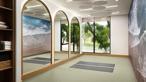Fitness facility - Hotel Zessa Orange County Airport, a DoubleTree by Hilton (Santa Ana)