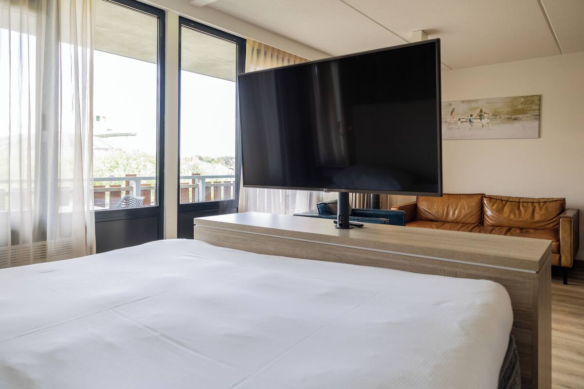 family apartment | 1 bedroom, soundproofing, cots/infant beds, free wifi