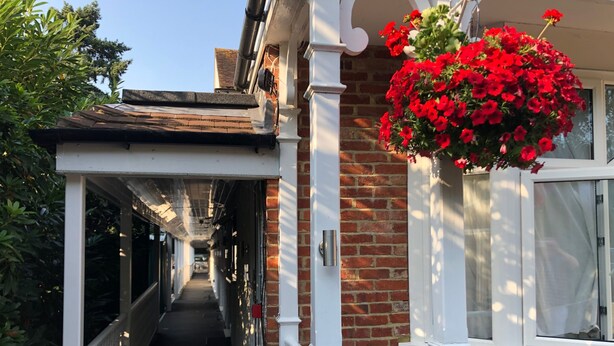 Exterior - Gatwick Belmont (Horley)