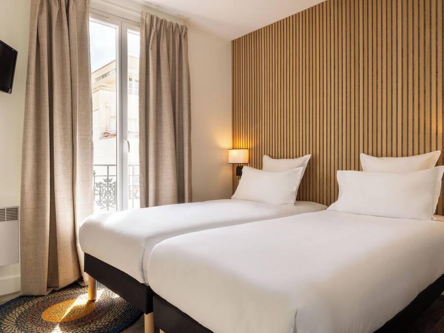 Standard Twin Room | Blackout curtains, soundproofing, iron/ironing board, free WiFi