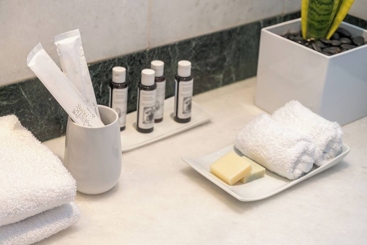 room, sea view (maisonette) | bathroom | designer toiletries, hair dryer, bathrobes, slippers