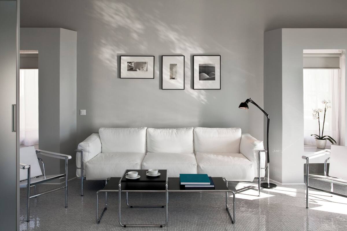 master suite, volcano view | 1 bedroom, egyptian cotton sheets, minibar, in-room safe