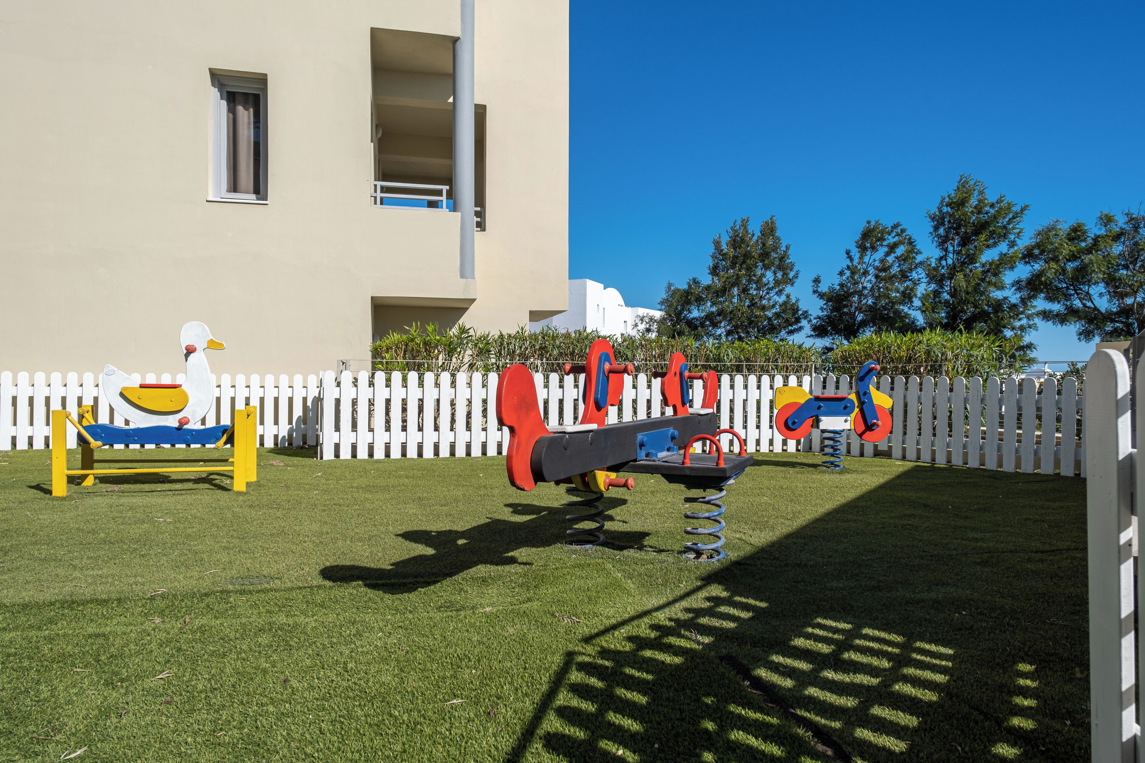 children’s play area – outdoor