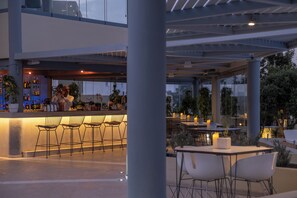 2 restaurants servant le petit déjeuner