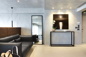 1 bedroom, minibar, in-room safe, desk