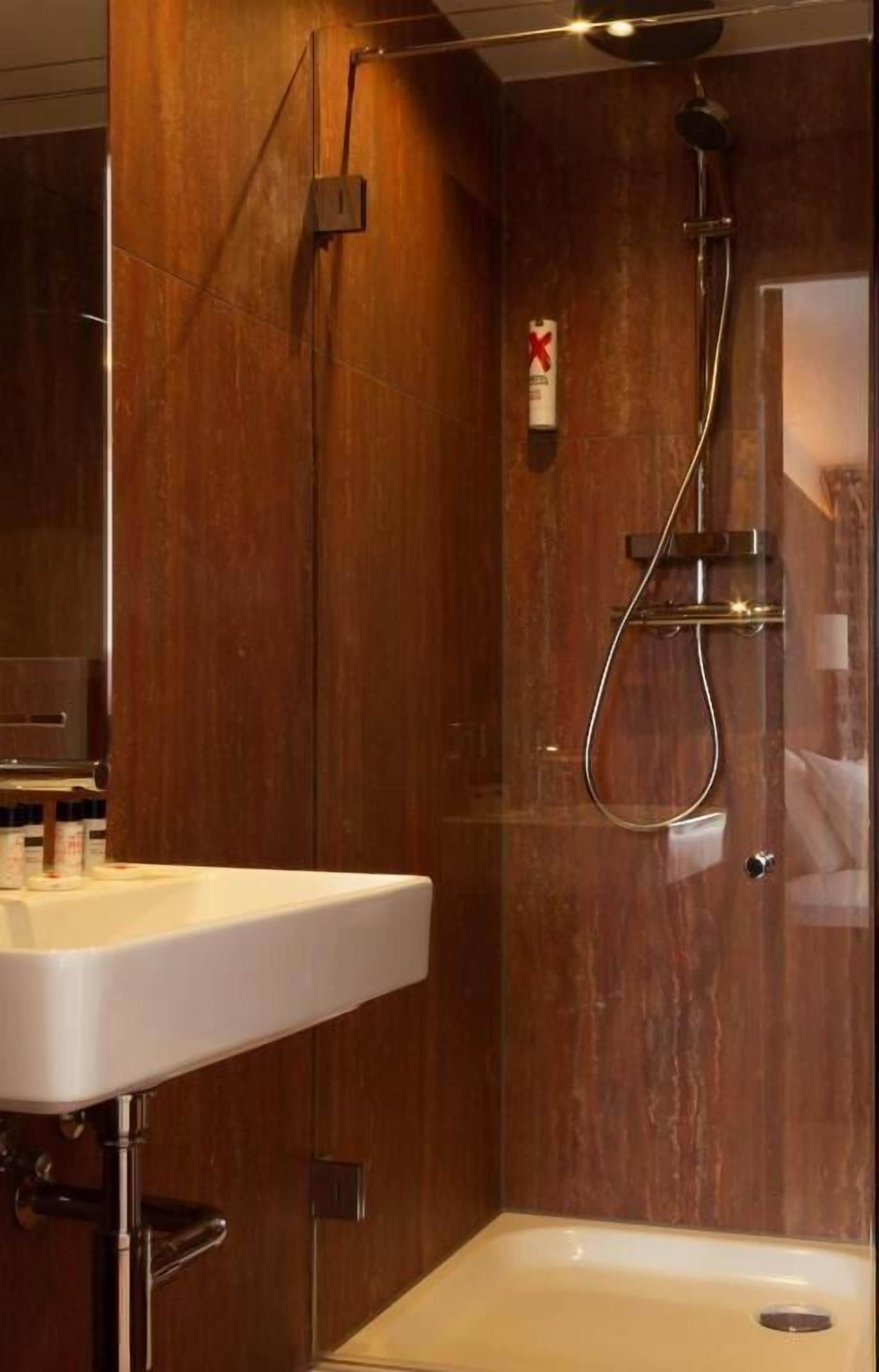 Free toiletries, hair dryer, towels