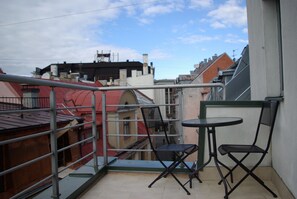 Superior-Zimmer, 1 Queen-Bett | Blick vom Balkon