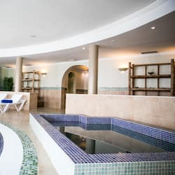 Hot tub, hot springs/mineral springs, Turkish bath/hammam