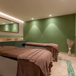 Tab panas, mata air panas / mata air mineral, mandi tangas / hammam