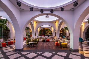 3 bars/lounges - Hotel LIVVO Volcán Lanzarote (Yaiza)