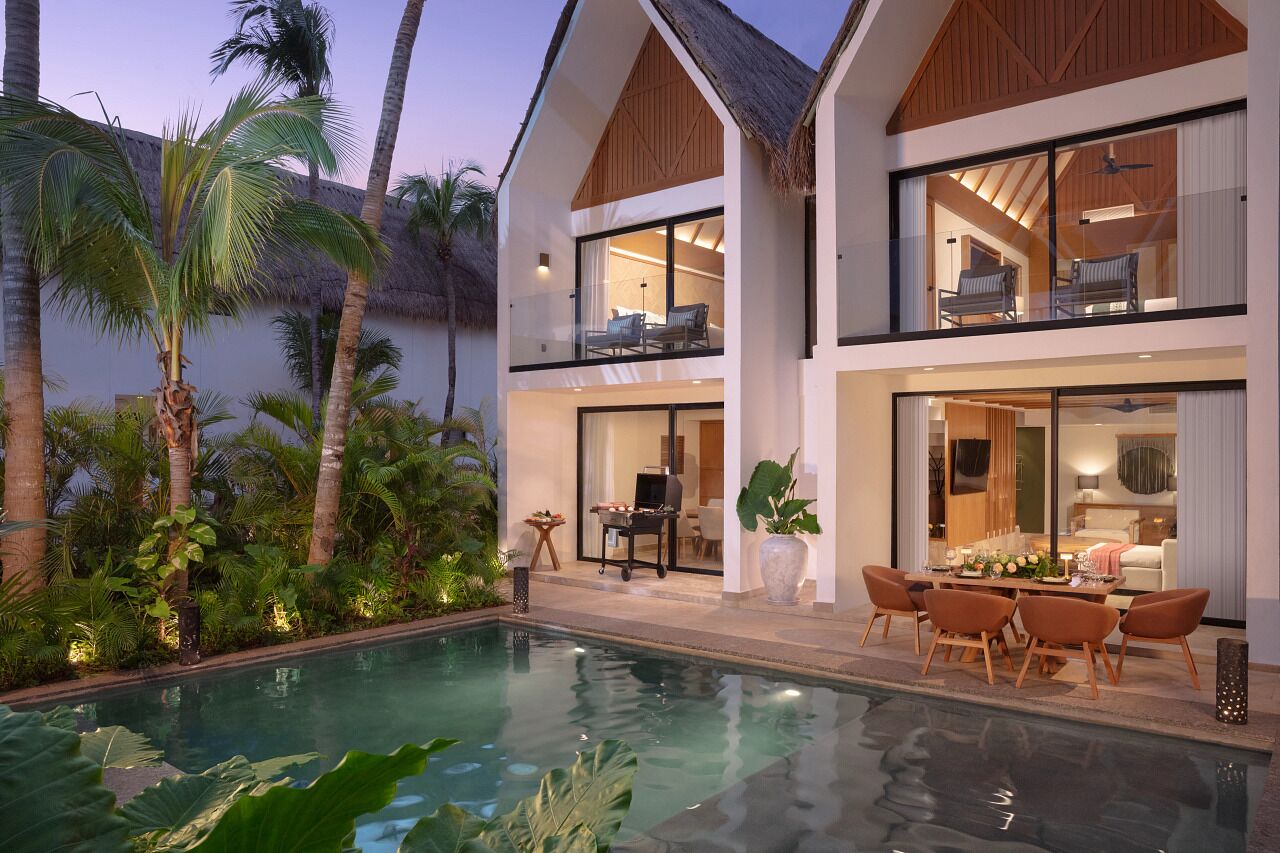 Club Two-Story Villa | Terrace/patio