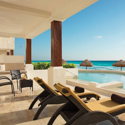 Preferred Club Master Suite Ocean Front Swim Out King | Terrace/patio