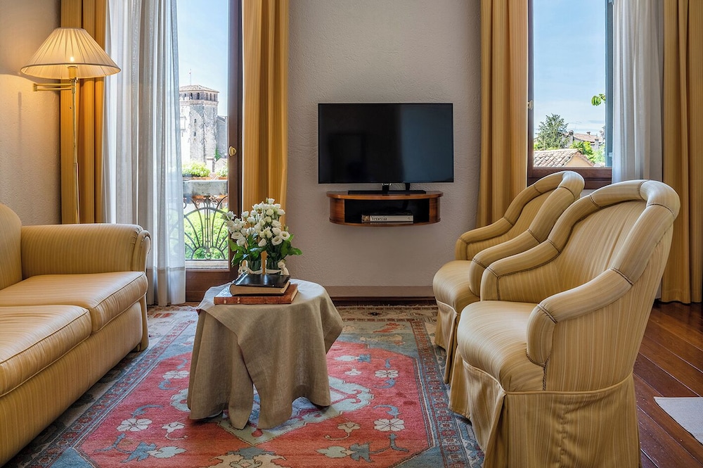 Albergo al Sole by null