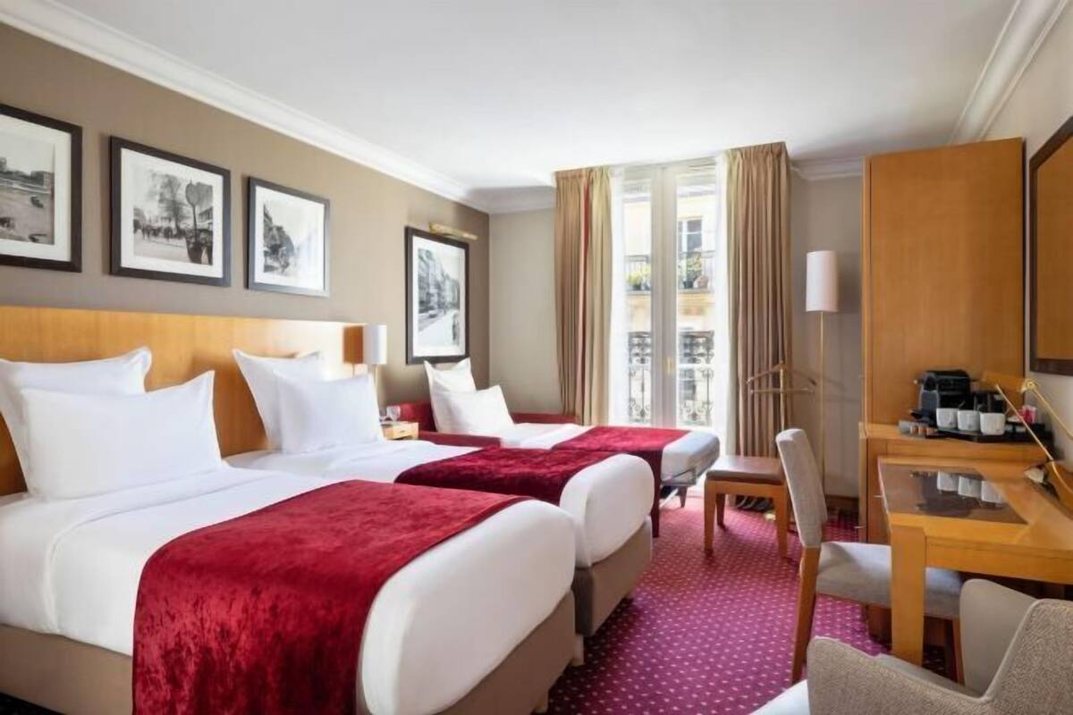 Pillowtop beds, minibar, in-room safe, desk