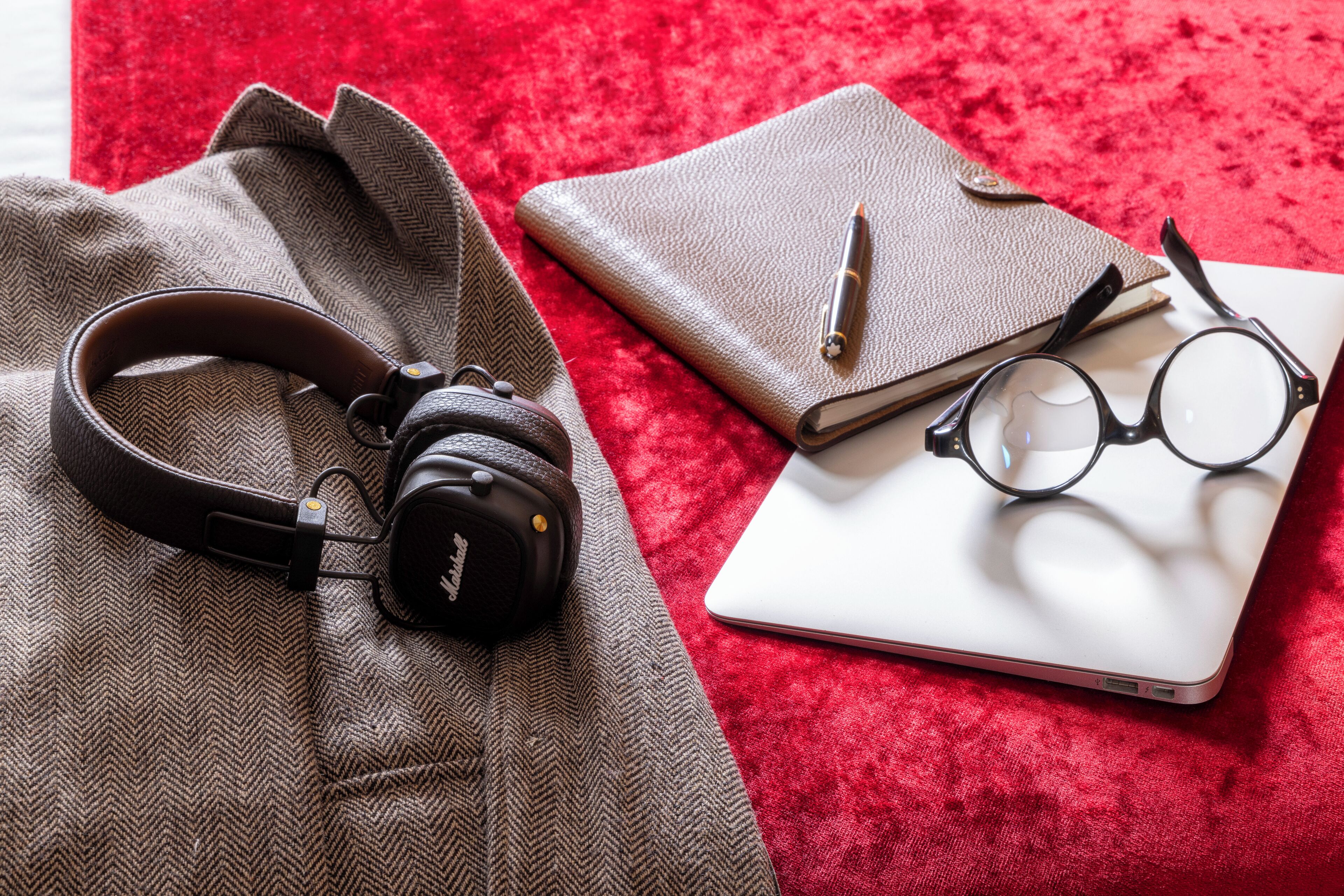 standard single room, 1 double bed | pillow-top beds, minibar, in-room safe, desk