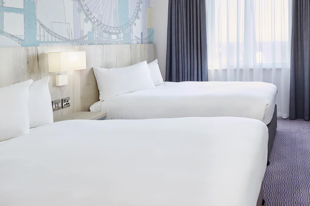 in-room safe, desk, laptop workspace, blackout curtains