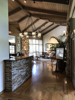 Interior - Arnold Palmer's Bay Hill Club & Lodge (Orlando)