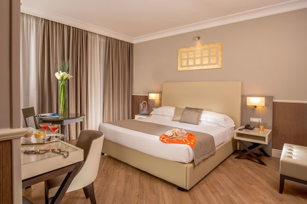 Ropa de cama hipoalergénica y minibar