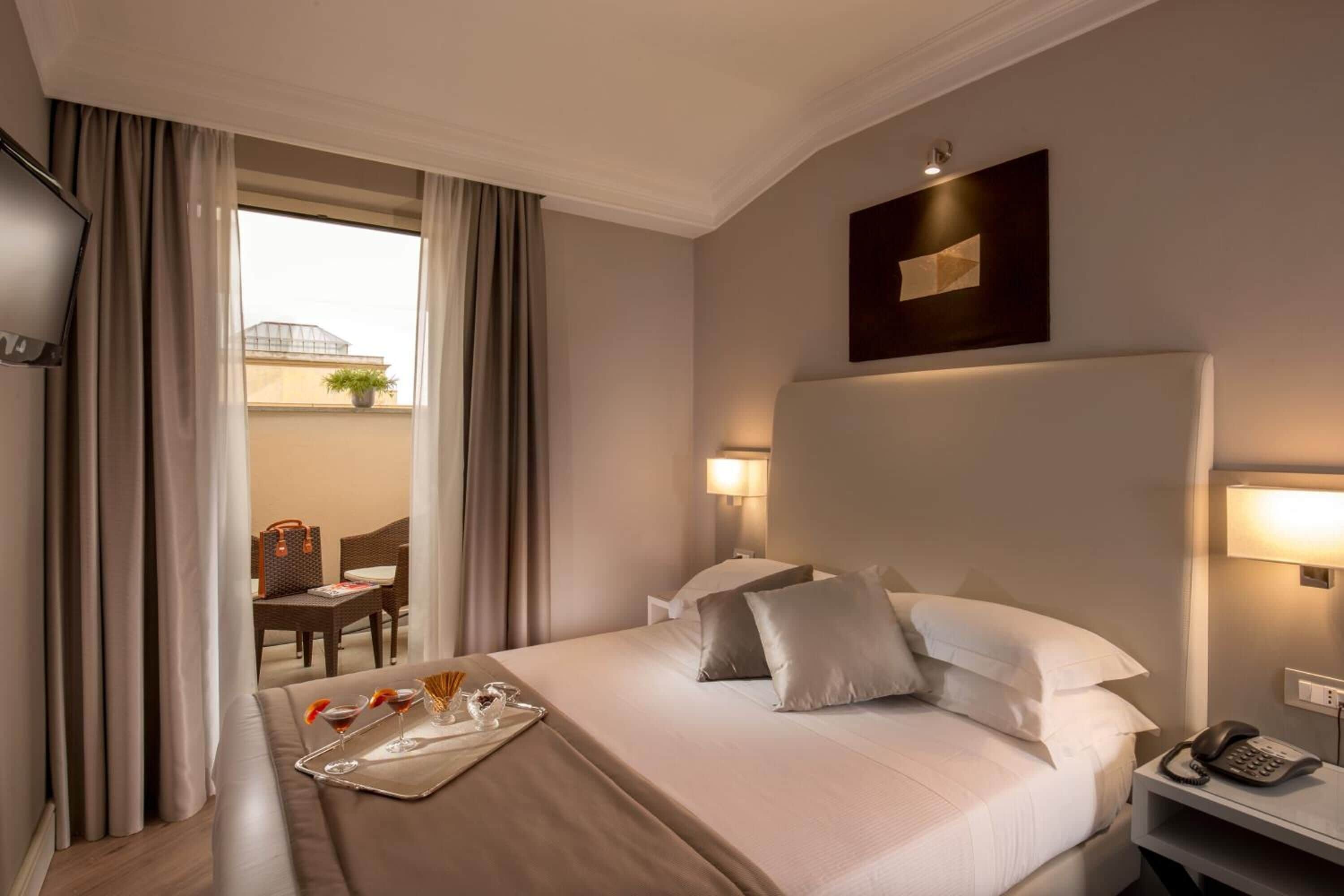 hypo-allergenic bedding, minibar, in-room safe, desk