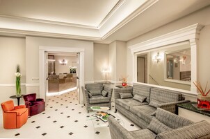 Sala de estar en el lobby