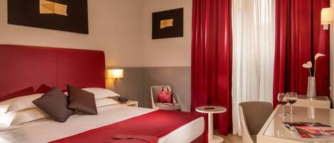 Superior-Doppel- oder -Zweibettzimmer | Allergikerbettwaren, Minibar, Zimmersafe, Schreibtisch