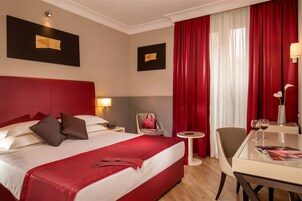 Ropa de cama hipoalergénica y minibar 