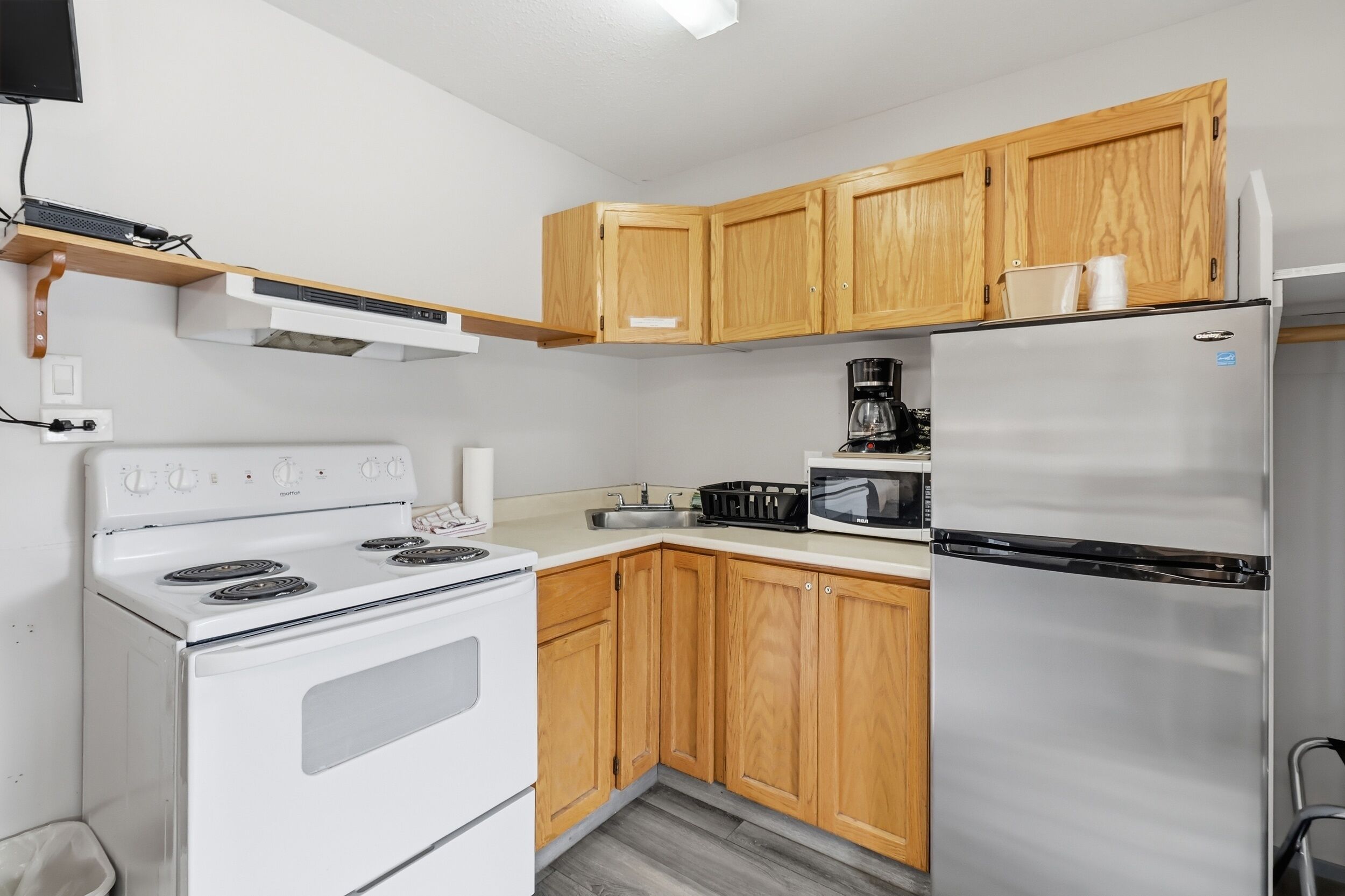 Room, 2 Queen Beds, Non Smoking, Kitchenette | Private kitchen