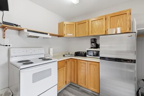 Room, 2 Queen Beds, Non Smoking, Kitchenette | Private kitchen | Fridge, microwave, coffee/tea maker