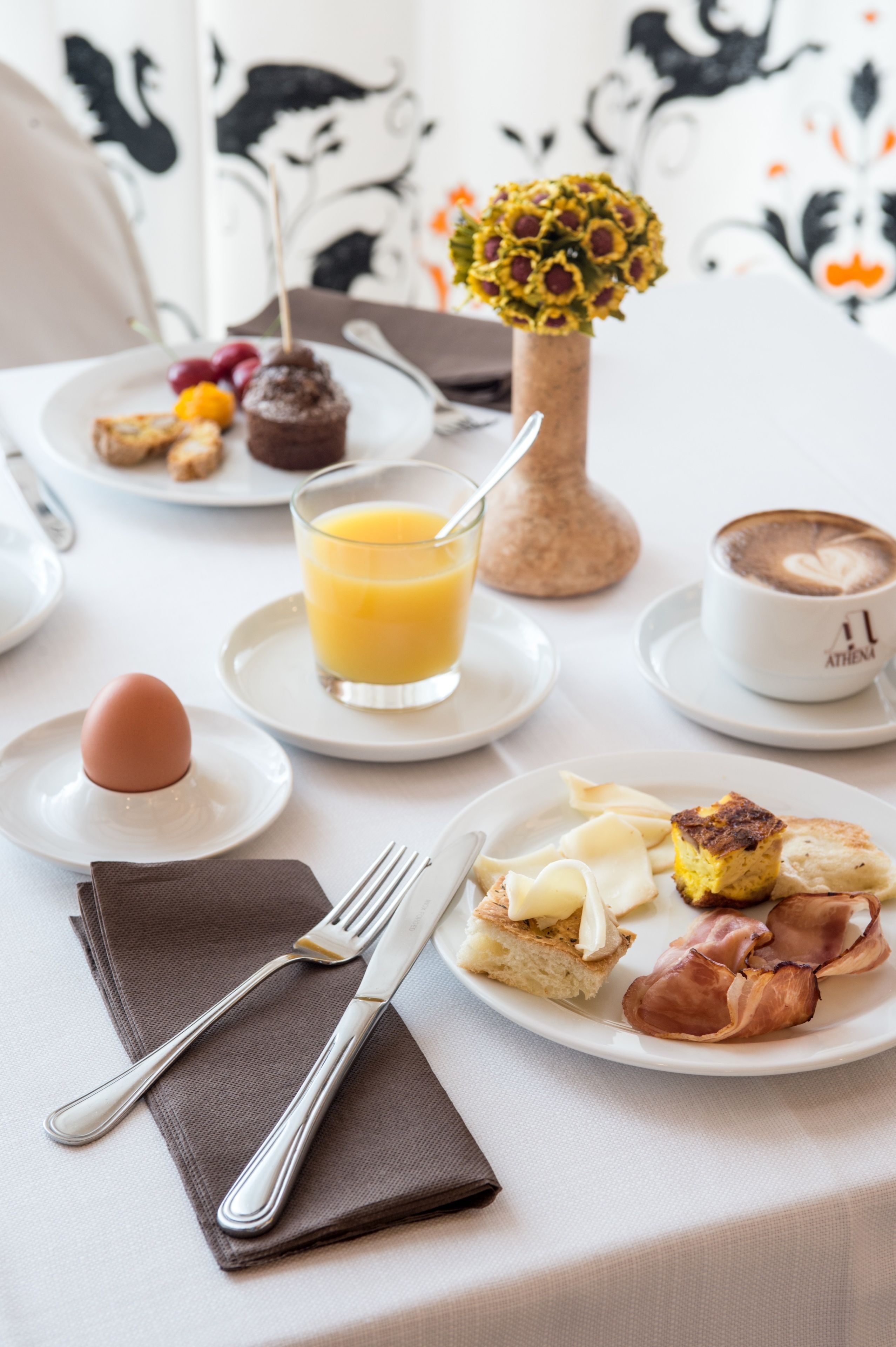 breakfast, dinner served; local cuisine, al fresco dining