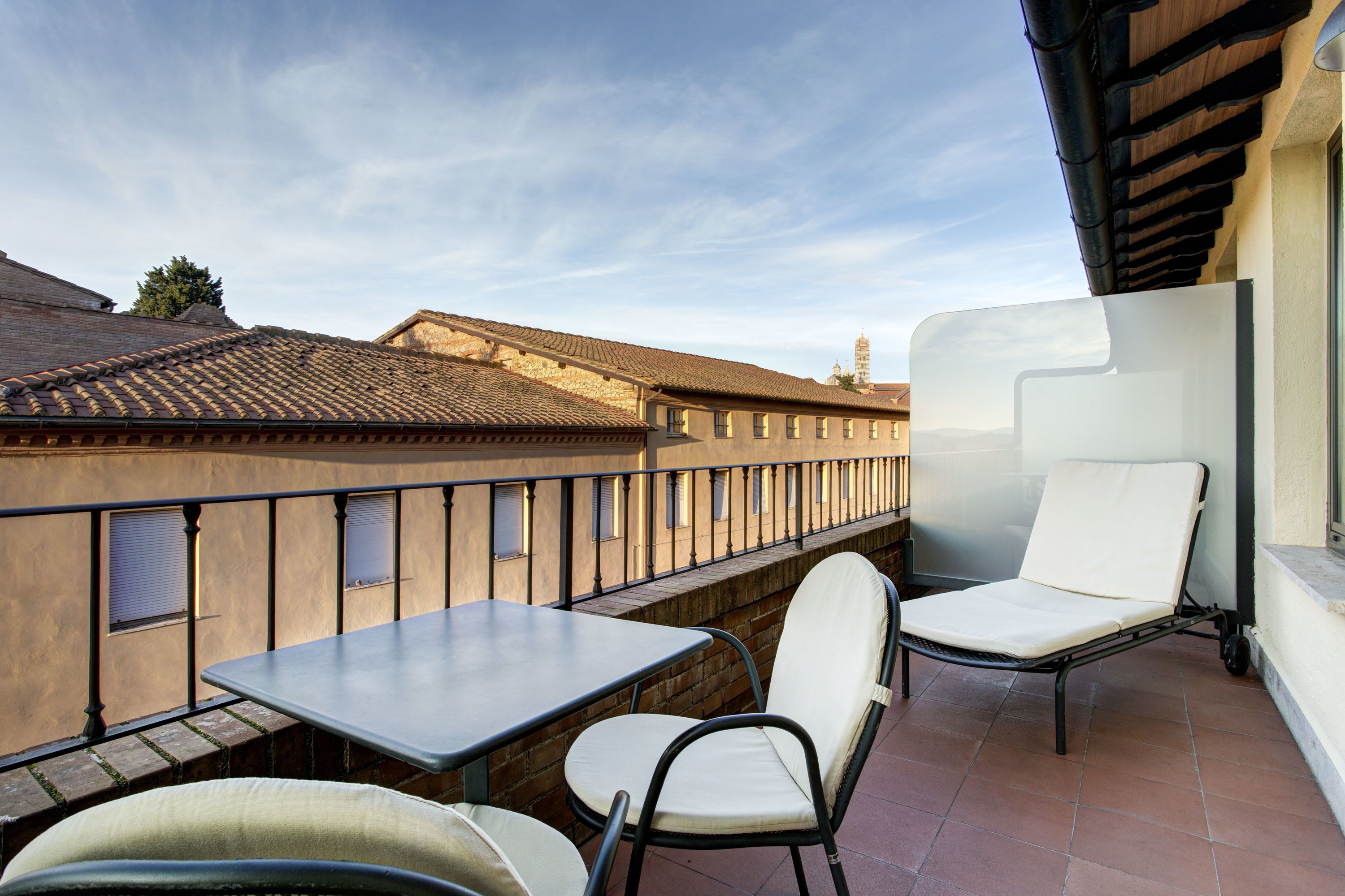 deluxe double or twin room | room amenity