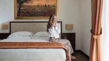 Executive Double or Twin Room | Hypo-allergenic bedding, memory foam beds, minibar, in-room safe