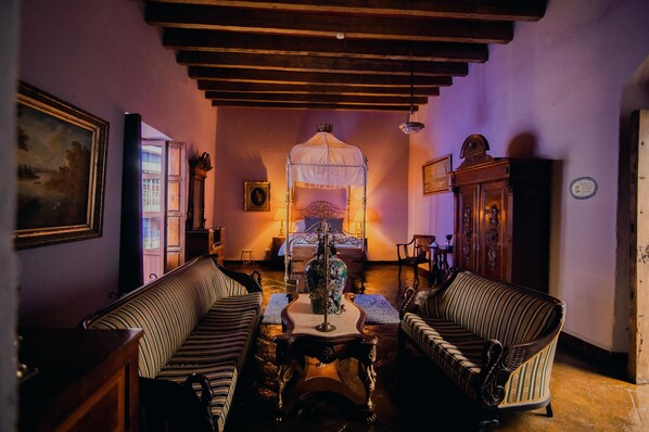 Habitación superior | Wifi gratis y ropa de cama 