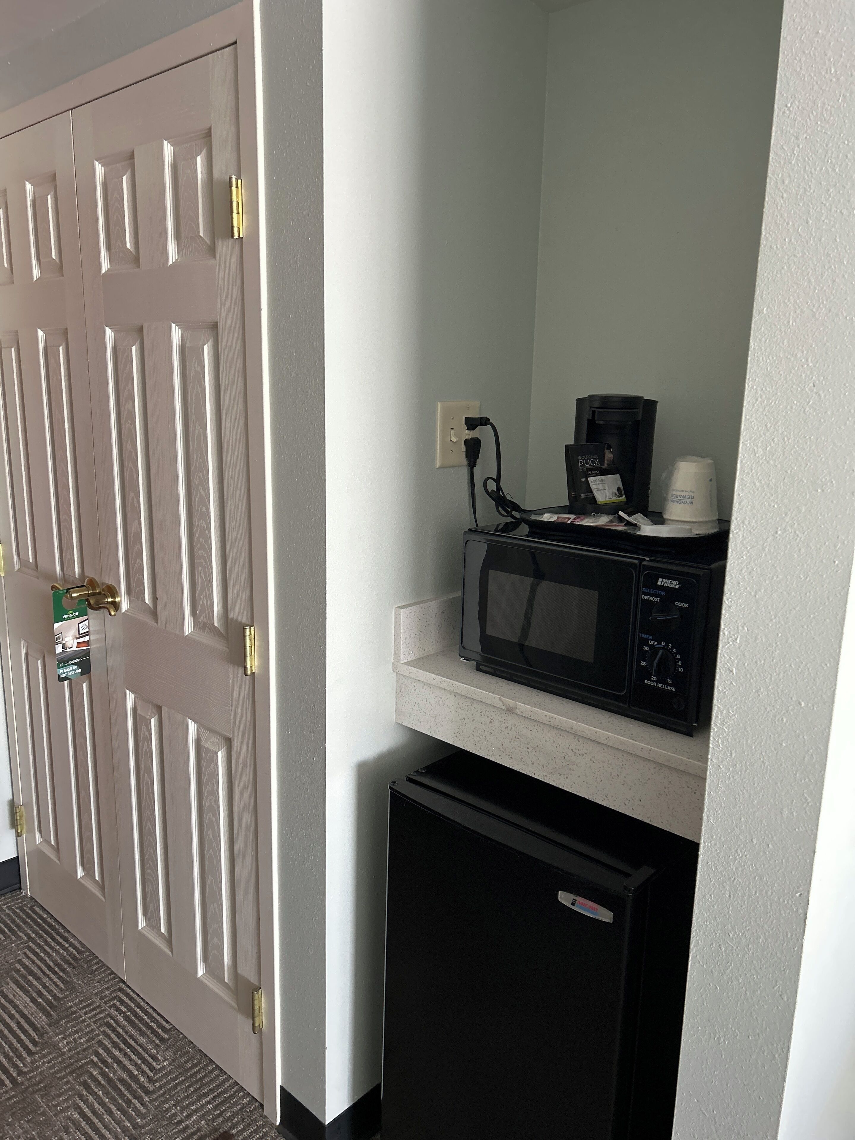 hypo-allergenic bedding, in-room safe, desk, iron/ironing board