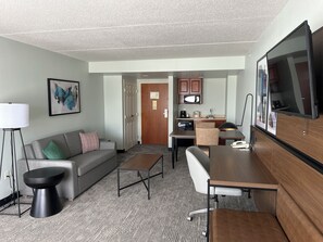 Superior Suite, 1 King Bed, Non Smoking (One-Bedroom)