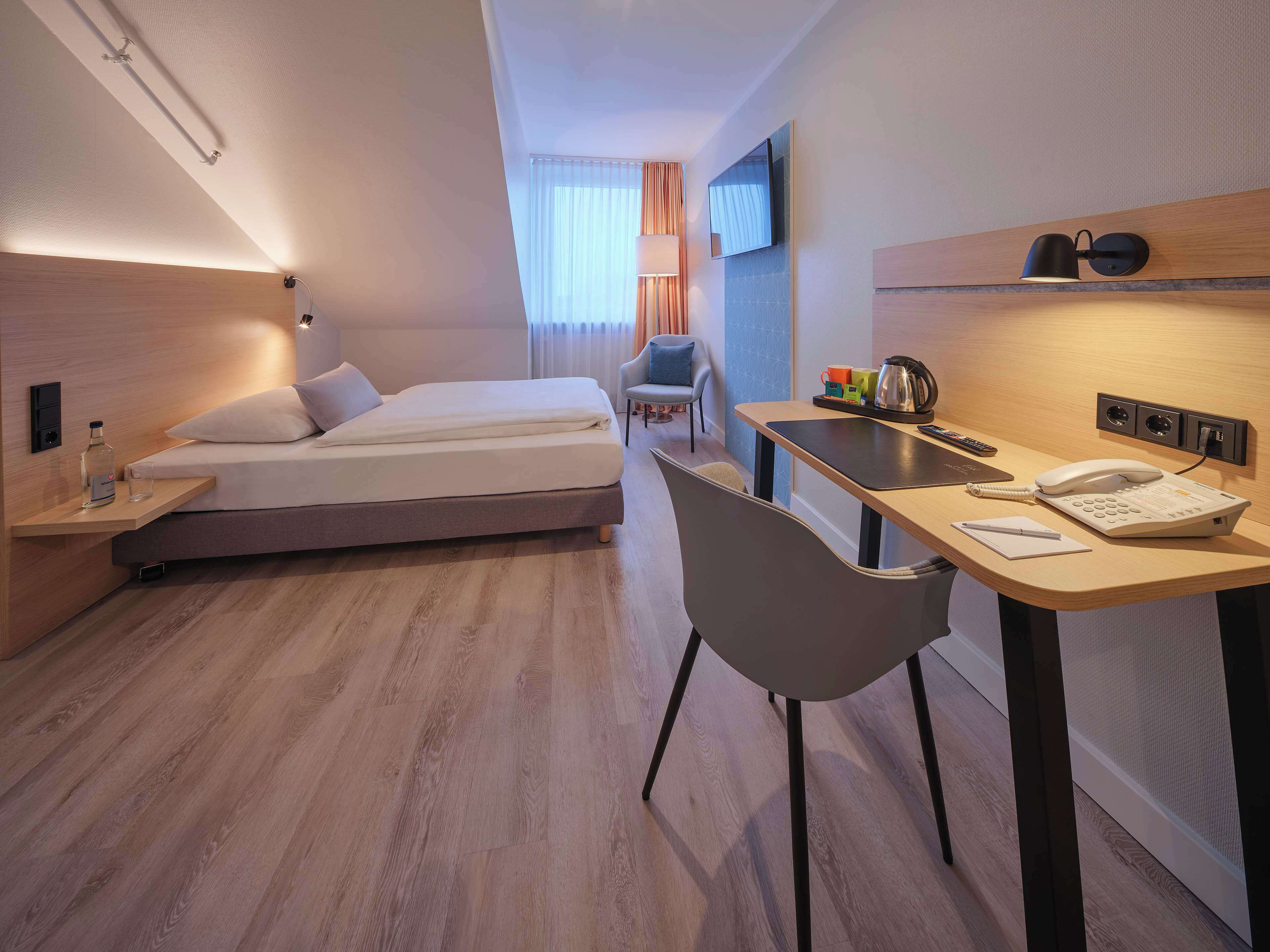 premium bedding, pillow-top beds, in-room safe, blackout curtains