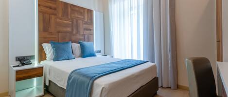 Superior Double Room | In-room safe, desk, blackout drapes, soundproofing