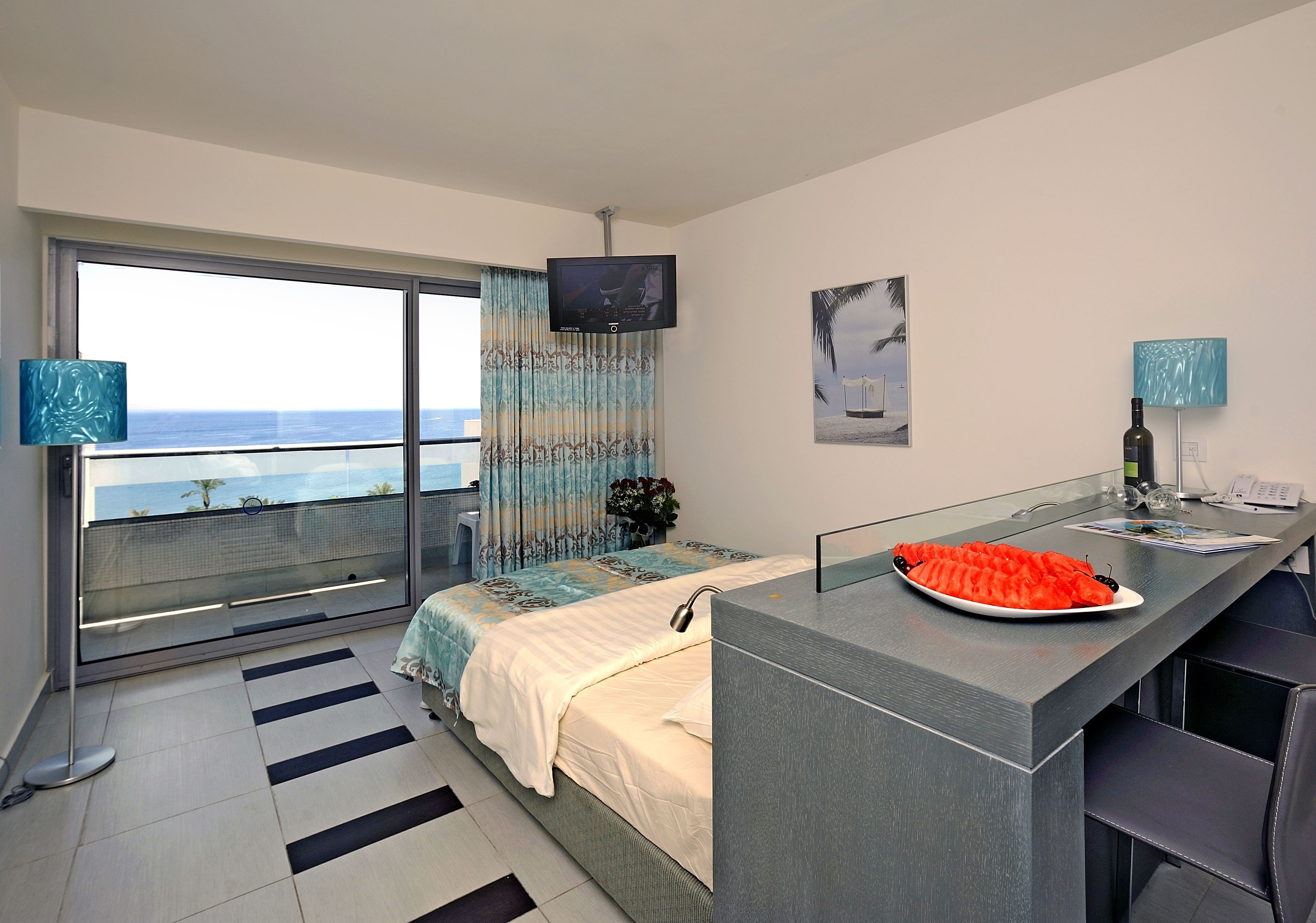Minibar, in-room safe, iron/ironing board, free WiFi