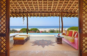 Terrace/patio - Las Alamandas Resort (Quemaro)