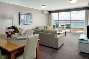 Minibar, in-room safe, desk, blackout drapes